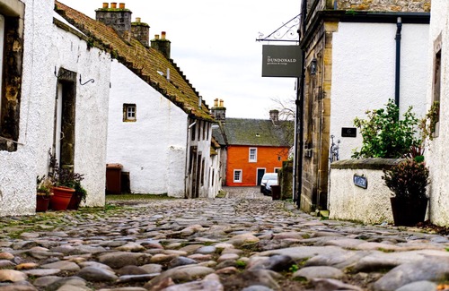 Airth Apartment | Pet-Friendly Apartment in Culross - Guest Rated 10/10
