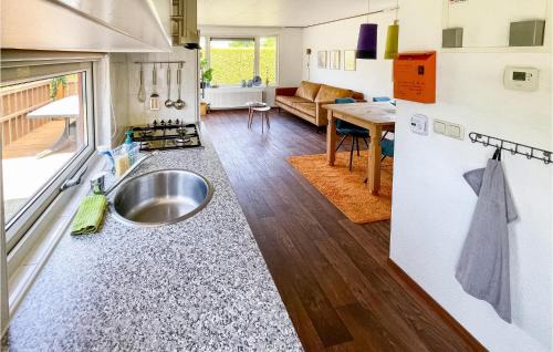 Tzummarum Other | Cozy Stacaravan in Tzummarum with Wifi & Pet-Friendly Stay