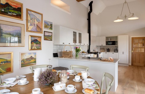 Murthly House | Exquisite Steading Conversion with Pool & Spa Amenities