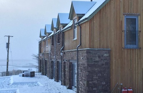 Crieff Cottage | Inviting Strathview Cottage - Perfect for Family Getaways