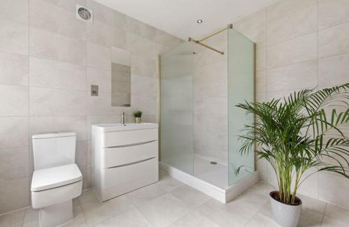 Glyndon Apartment | Cozy Studio Flat with Free On-Street Parking, Rated 8.8/10