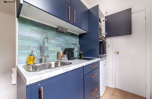 Finsbury Park Apartment | Stunning studio flat in Finsbury Park w/parking