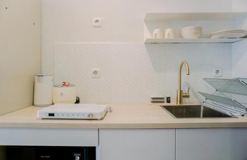 Ciputat Apartment | Inviting Studio Transpark Bintaro Apartment for Your Stay