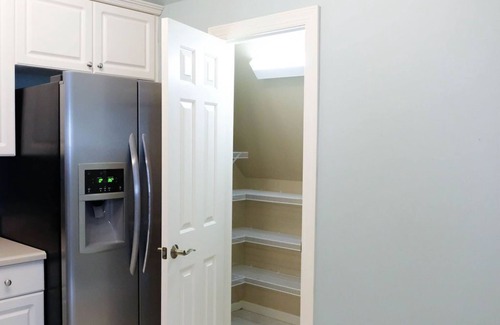 Acworth Apartment | Inviting Studio with Pool, Spa & Lake Views