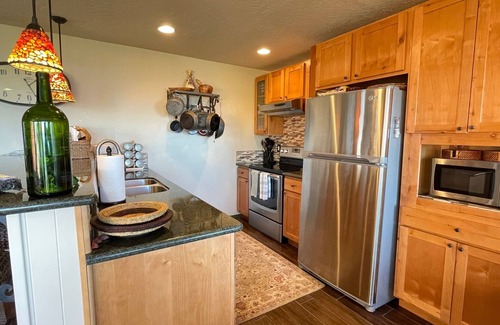 Tahoe Village Condo | Scenic Tahoe View Condo with Pool & Spa Near Heavenly!