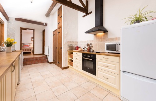 Barnstaple Cottage | Pet-Friendly Three Bedroom Barn Conversion Near Exmoor