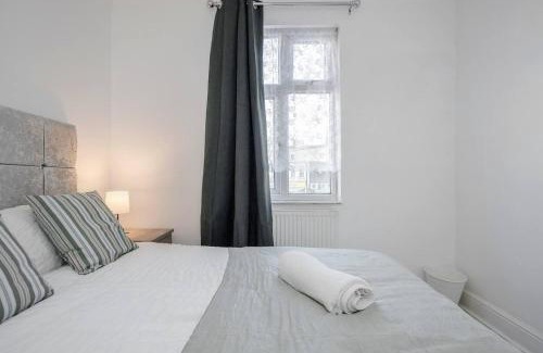 Tilbury Apartment | Discover a Prime 2 Bed Flat in Tilbury Central Location