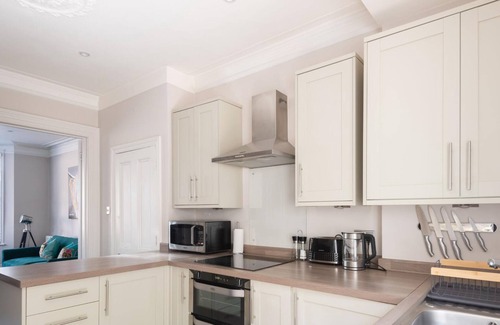 Royal Tunbridge Wells Apartment | Premier Garden Apartment in the Heart of Town Centre
