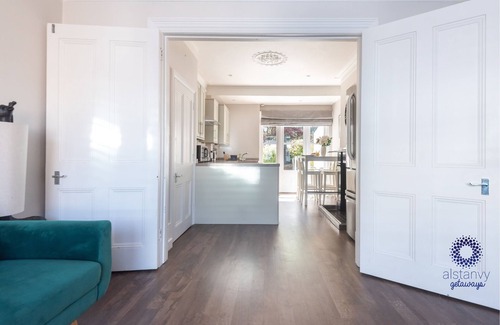 Royal Tunbridge Wells Apartment | Premier Garden Apartment in the Heart of Town Centre