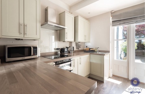 Royal Tunbridge Wells Apartment | Premier Garden Apartment in the Heart of Town Centre