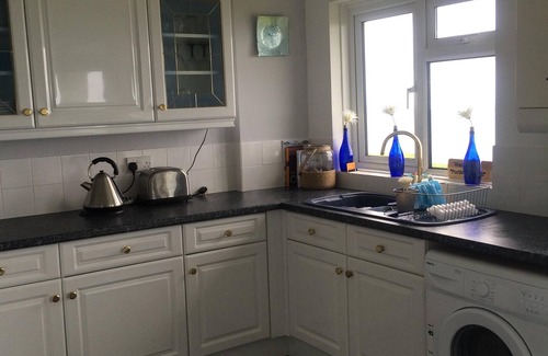 Southwell Apartment | Uninterrupted Seaview with Oceanfront Amenities - Guest Rated 9.6