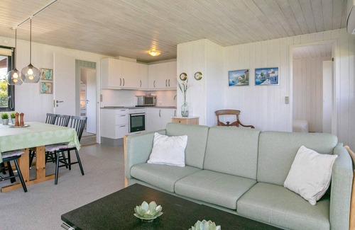 Hesselager House | Cozy 6-Person Holiday Home with Oceanfront Views