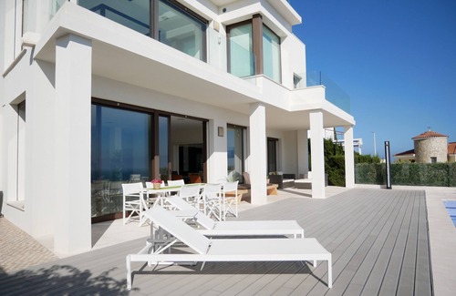 Cabrita Villa | Unforgettable Oceanview Retreat Near Tarifa and Gibraltar