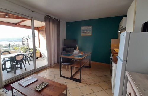 Propriano Apartment | Memorable Stay with Breathtaking Ocean Views