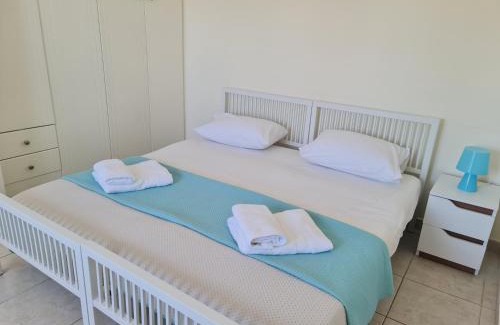Old Town Apartment | Scenic Oceanfront Apartment with Pool & Hot Tub Access