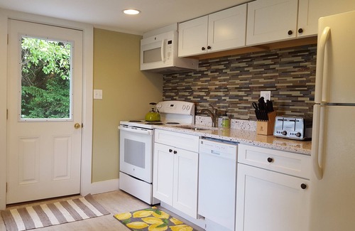 Neavitt House | Discover a Waterfont Retreat in Historic St Michaels