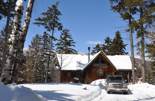 Warren House | Inviting 6 BR Sugarbush Escape with Pool & Ocean Views