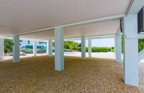 Breezeswept Beach Estates House | Stunning views from this 3 bedroom 2 bath home with heated pool