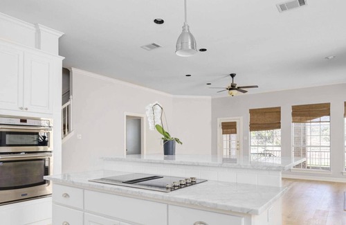 Davenport Ranch House | Scenic Views of the 17th Hole at Austin Country Club