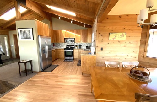 Bodega Bay House | Unforgettable Oceanfront Retreat with Scenic California Views