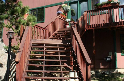 Ward House | Experience Breathtaking Views of Indian Peaks at Mountain Lake