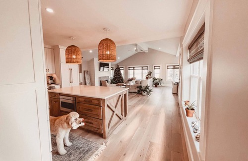Camp Ellis House | Unforgettable Ocean View Retreat on Secluded Hills Beach