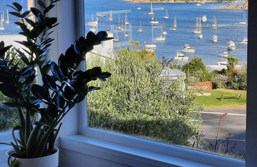 Oneroa House | Unforgettable Ocean View Retreat Over Oneroa Bay