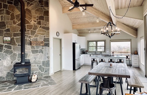 Livingston House | Unforgettable Views Overlooking the Majestic Yellowstone River