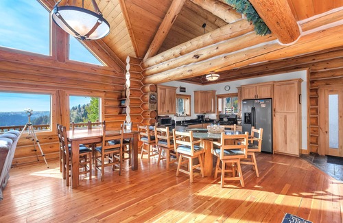 Powder Mountain Cabin | Inviting Cabin with Hot Tub & Breathtaking Slopeside Views