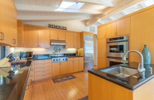 Carmel House | Oceanview Gem in Carmel-By-The-Sea: 10/10 Guest Rated!