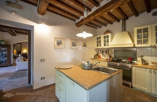 Citta di Castello Villa | Idyllic Villa with Pool, Gardens & Spa Near Town