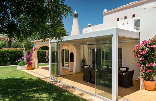 Vilamoura Villa | Villa Vilamoura: Heated Pool & Oceanfront Bliss Await