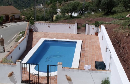 Comares Villa | Inviting Villa with Pool & Pet-Friendly Amenities at Vine Ridge
