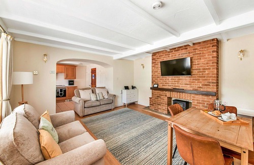 Thirsk House | Stunning villa for 4 people with pool, WIFI, hot tub, terrace and pets allowed