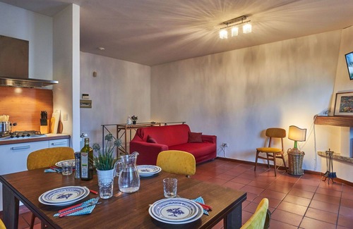 Sala Comacina House | Relaxing Villa for 6 with Balcony, Lake View & Pet Friendly
