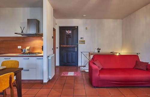 Sala Comacina House | Relaxing Villa for 6 with Balcony, Lake View & Pet Friendly