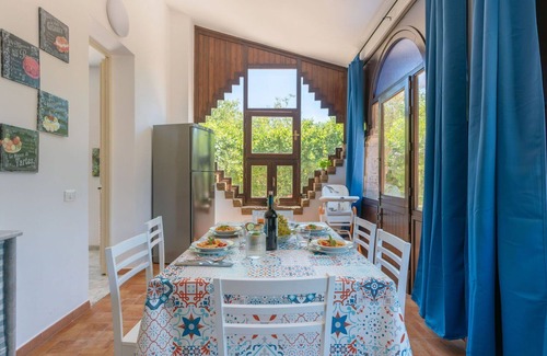 Misilmeri House | Relax in a Private Villa for 10 with Pool & Ocean View