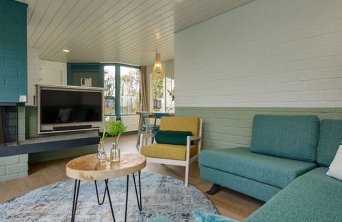 Grote-Brogel House | Cozy Villa for 4 with Pool, WIFI, and Terrace Access