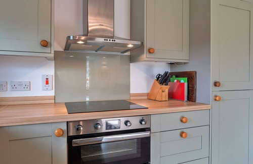 Cornwall House | Stunning villa for 5 people with WIFI, pets allowed and parking