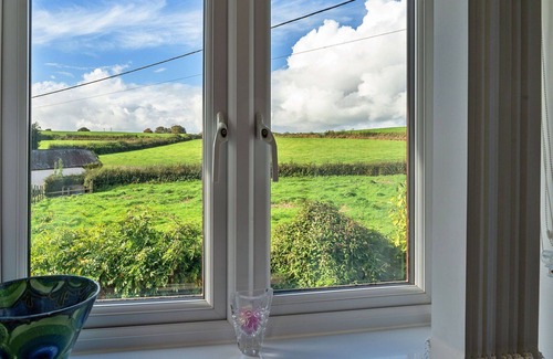 Cornwall House | Stunning villa for 5 people with WIFI, pets allowed and parking