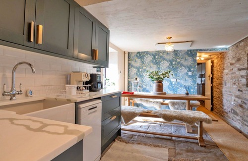 Buxton House | Stunning villa for 5 people with WIFI and pets allowed