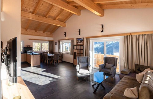 Radstadt Villa | Idyllic Villa for 6 with Panoramic Views and WiFi Access