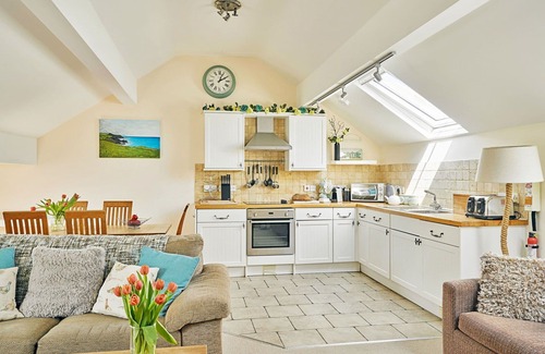 Hartland House | Stunning villa for 6 guests with WIFI and pets allowed