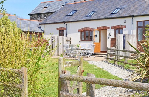 Hartland House | Stunning villa for 6 guests with WIFI and pets allowed
