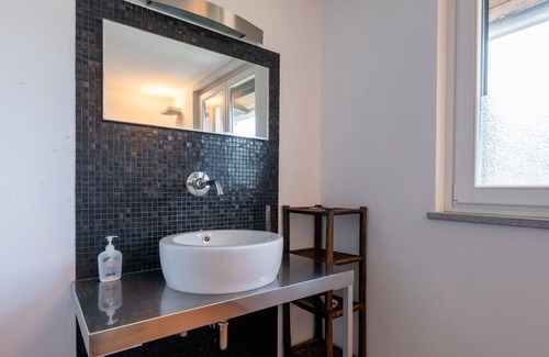 Mergozzo House | Cozy Villa for 6 with Patio and Family-Friendly Amenities