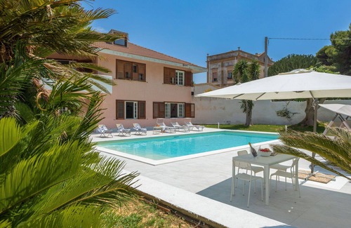 Marsala House | Spacious Villa with Private Pool, Hot Tub & Ocean View