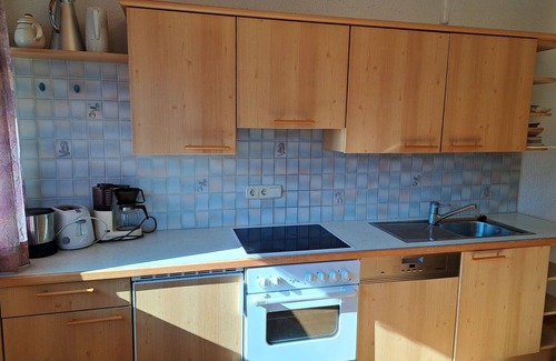 Hainzenberg House | Inviting Villa for 12 with Balcony, TV & Child-Friendly Amenities
