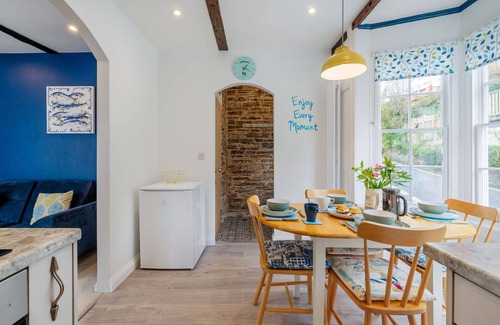 Mevagissey Villa | Inviting Oceanfront Villa for 4 with WIFI and Parking