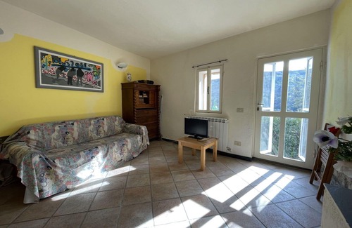 Pietrabruna House | Idyllic Villa with Ocean View, Pet Friendly & Free WIFI