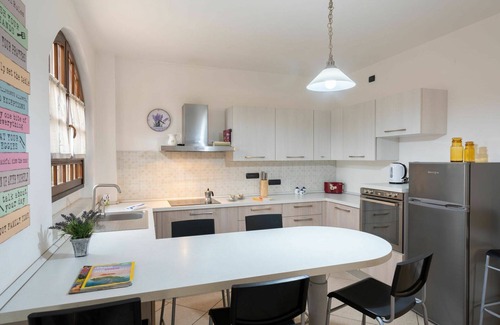 Cisano sul Neva House | Inviting Villa with Hot Tub, Ocean View and Pet-Friendly Stay